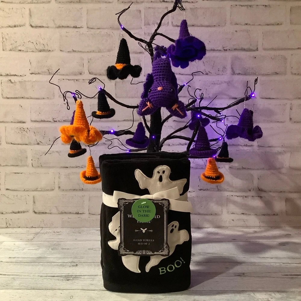 Well Dressed Home 2Pk. Glow In The Dark Ghost Hand Towels